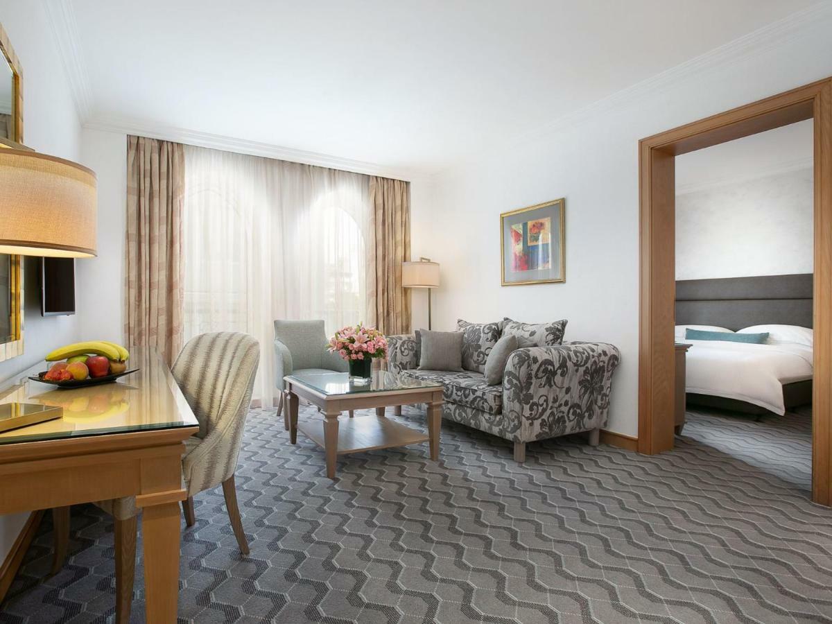 Hotel Gefinor Rotana –